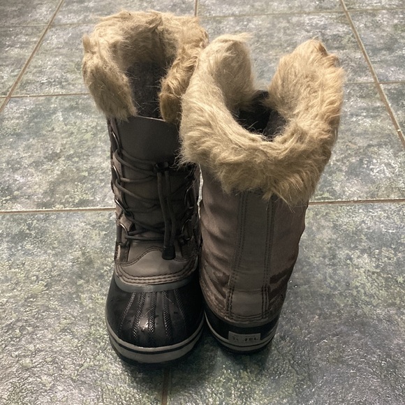 SOREL JOAN OF ARC youth size 3 (eu 34) grey almost new waterproof winter boots - Picture 3 of 7